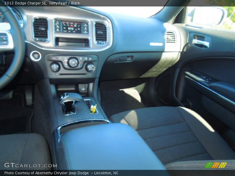 Ivory Pearl / Black 2013 Dodge Charger SE