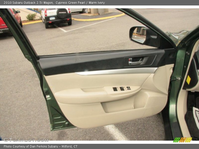 Cypress Green Pearl / Warm Ivory 2010 Subaru Outback 2.5i Wagon