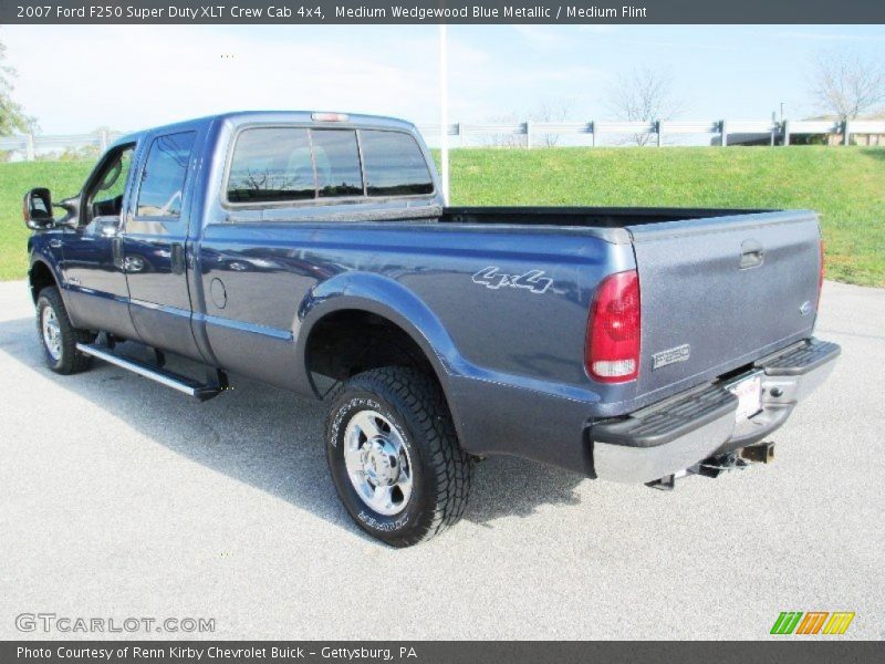 Medium Wedgewood Blue Metallic / Medium Flint 2007 Ford F250 Super Duty XLT Crew Cab 4x4