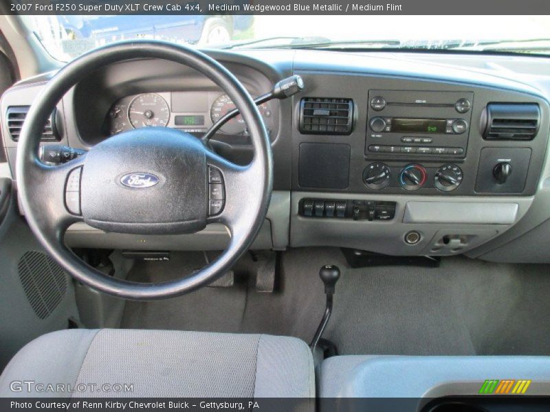 Medium Wedgewood Blue Metallic / Medium Flint 2007 Ford F250 Super Duty XLT Crew Cab 4x4