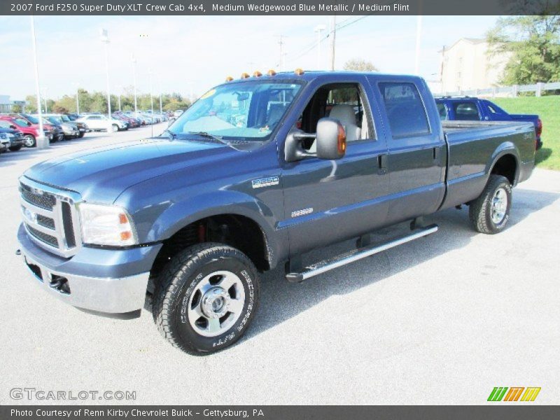 Medium Wedgewood Blue Metallic / Medium Flint 2007 Ford F250 Super Duty XLT Crew Cab 4x4