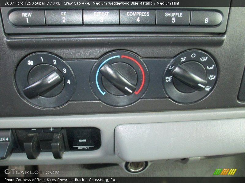 Medium Wedgewood Blue Metallic / Medium Flint 2007 Ford F250 Super Duty XLT Crew Cab 4x4