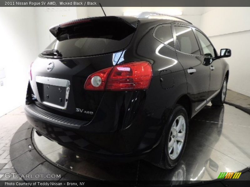 Wicked Black / Black 2011 Nissan Rogue SV AWD