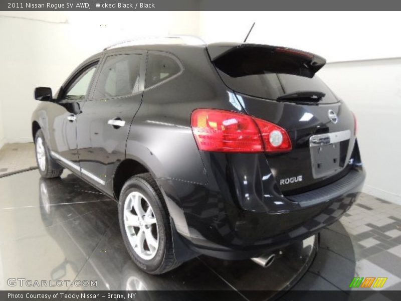 Wicked Black / Black 2011 Nissan Rogue SV AWD