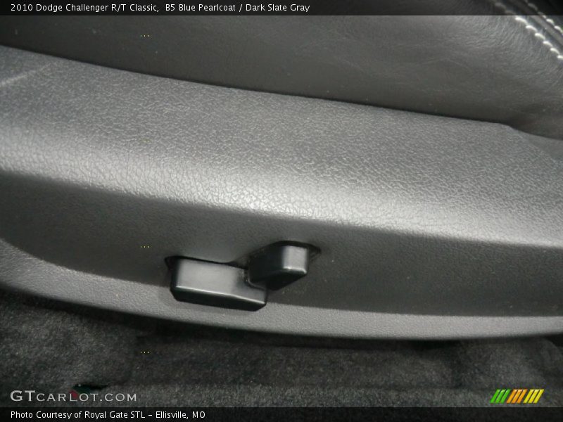 B5 Blue Pearlcoat / Dark Slate Gray 2010 Dodge Challenger R/T Classic