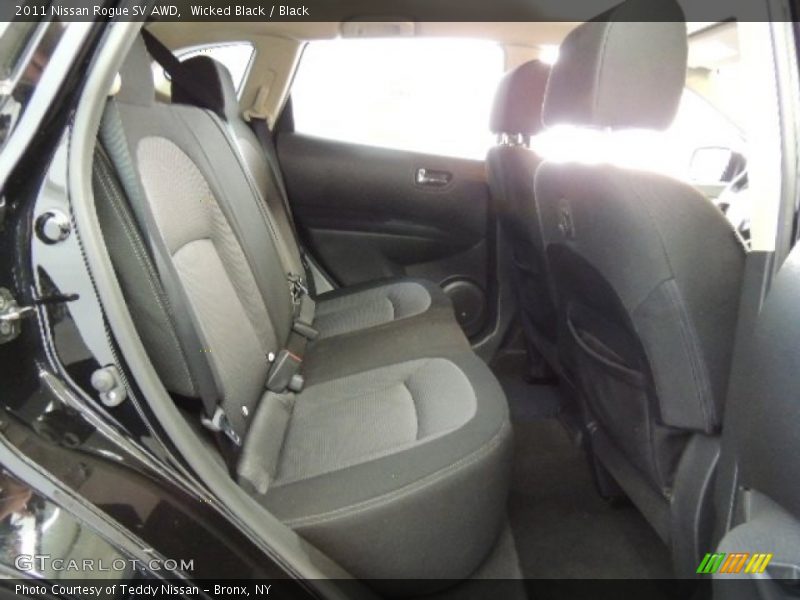 Wicked Black / Black 2011 Nissan Rogue SV AWD