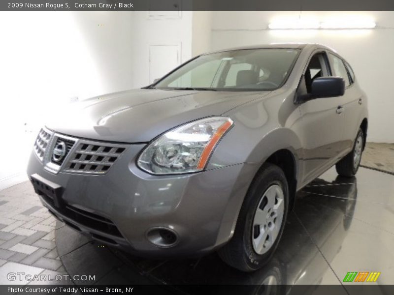 Gotham Gray / Black 2009 Nissan Rogue S