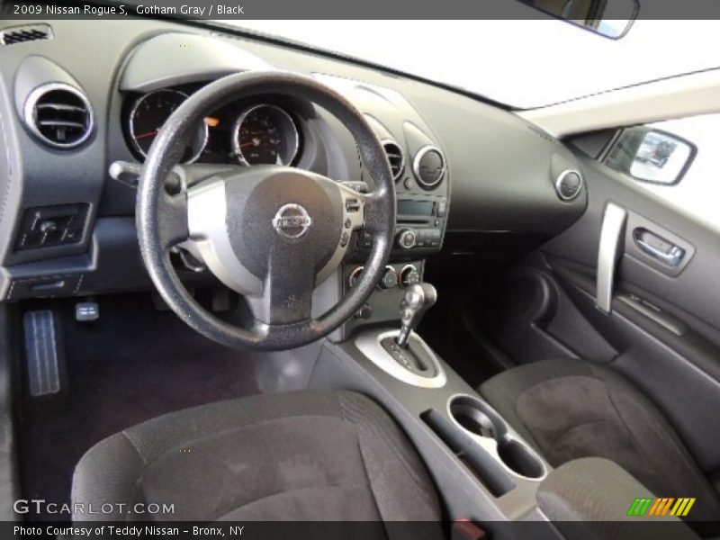 Gotham Gray / Black 2009 Nissan Rogue S