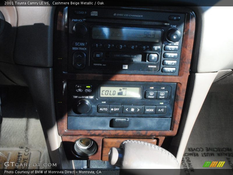 Cashmere Beige Metallic / Oak 2001 Toyota Camry LE V6