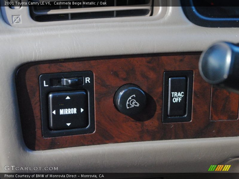 Cashmere Beige Metallic / Oak 2001 Toyota Camry LE V6