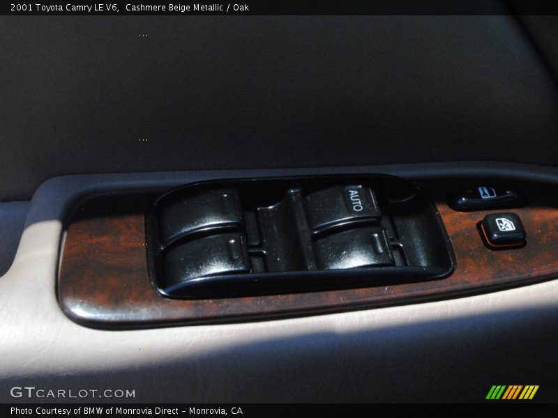 Cashmere Beige Metallic / Oak 2001 Toyota Camry LE V6