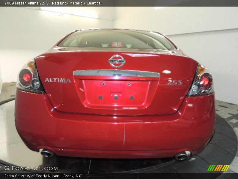 Red Brick Metallic / Charcoal 2009 Nissan Altima 2.5 S
