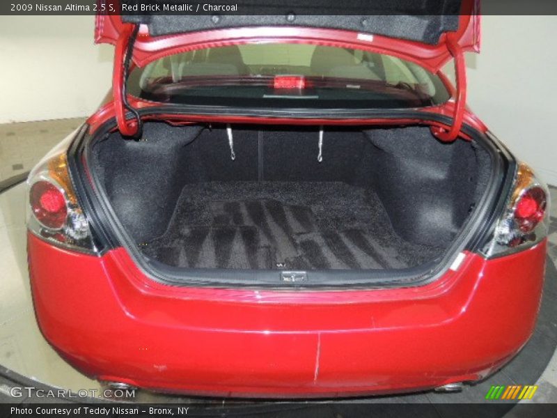 Red Brick Metallic / Charcoal 2009 Nissan Altima 2.5 S