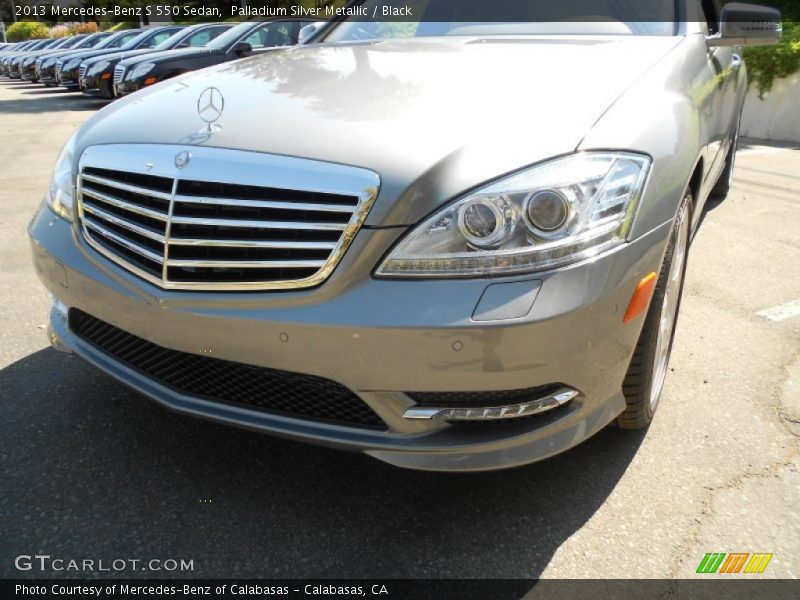 Palladium Silver Metallic / Black 2013 Mercedes-Benz S 550 Sedan