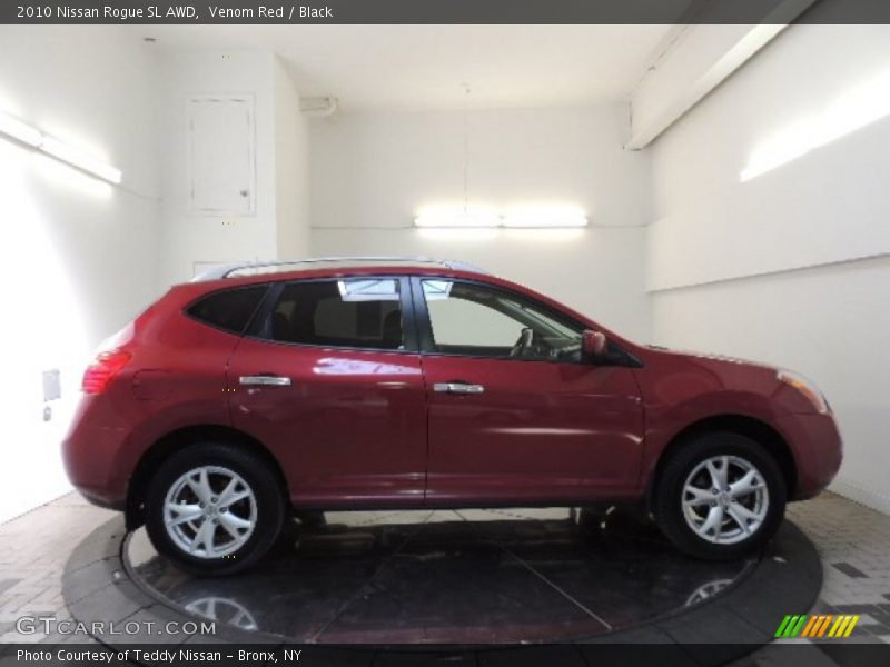 Venom Red / Black 2010 Nissan Rogue SL AWD