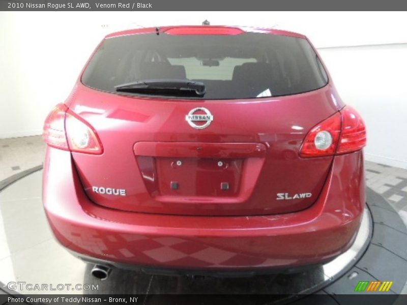 Venom Red / Black 2010 Nissan Rogue SL AWD