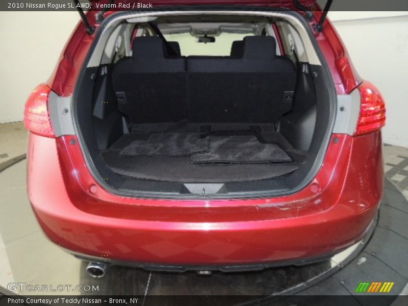 Venom Red / Black 2010 Nissan Rogue SL AWD