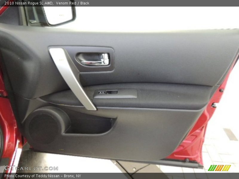 Venom Red / Black 2010 Nissan Rogue SL AWD
