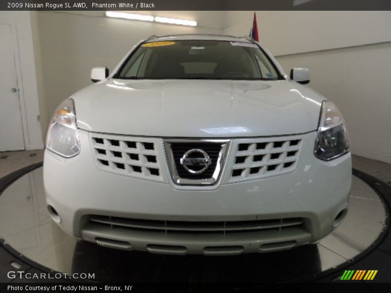 Phantom White / Black 2009 Nissan Rogue SL AWD