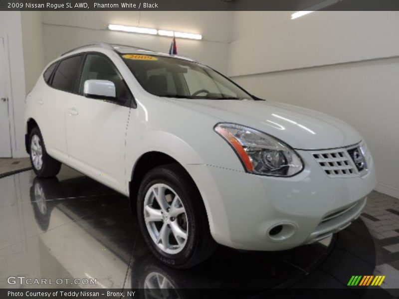 Phantom White / Black 2009 Nissan Rogue SL AWD