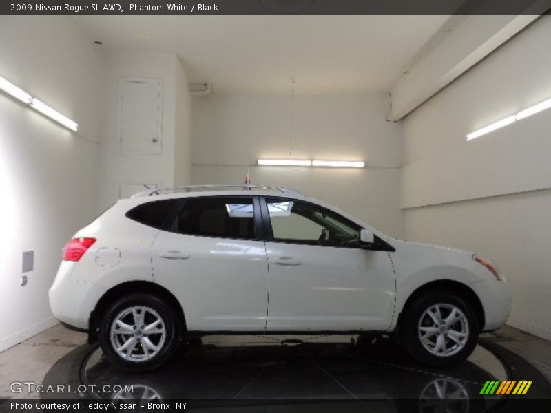 Phantom White / Black 2009 Nissan Rogue SL AWD
