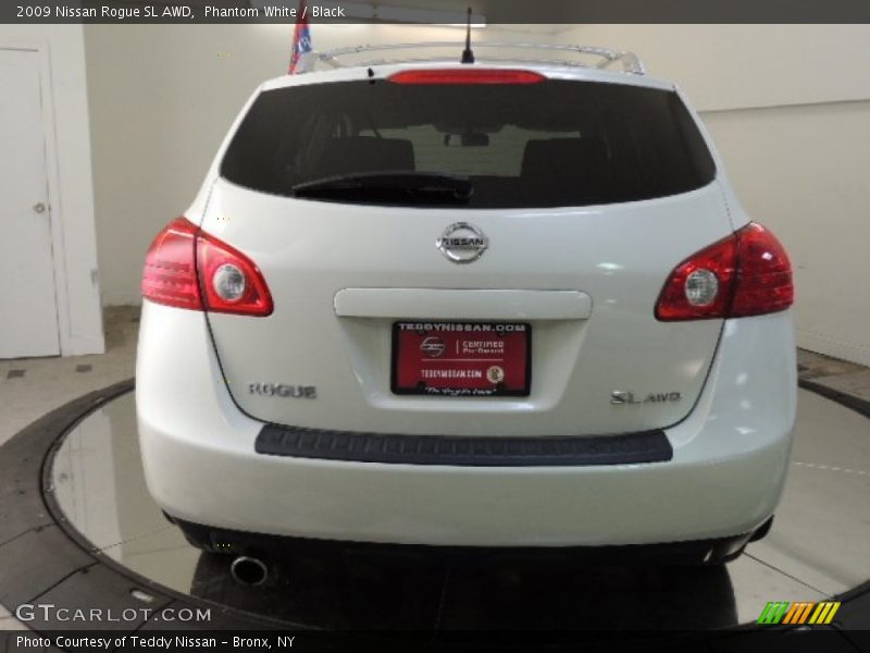Phantom White / Black 2009 Nissan Rogue SL AWD
