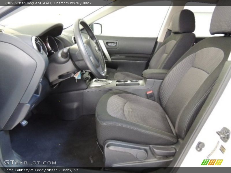 Phantom White / Black 2009 Nissan Rogue SL AWD
