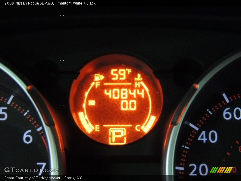 Phantom White / Black 2009 Nissan Rogue SL AWD
