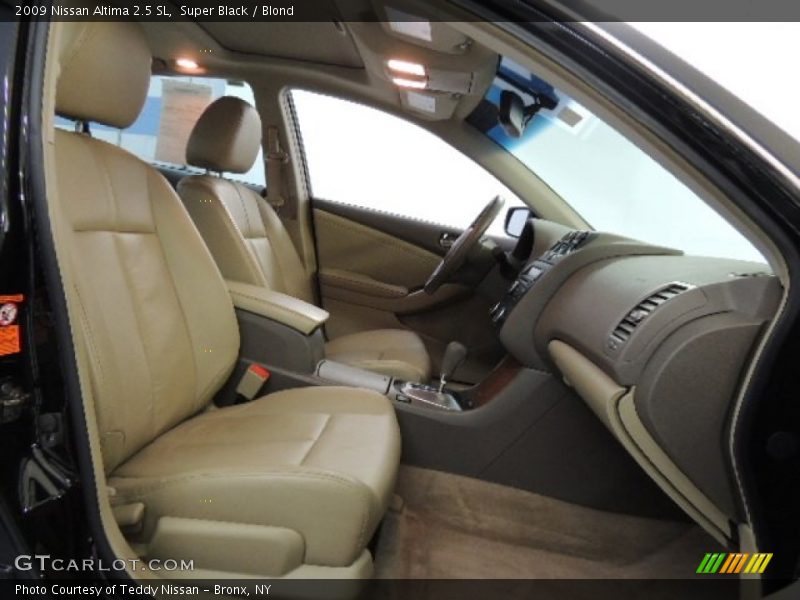 Super Black / Blond 2009 Nissan Altima 2.5 SL