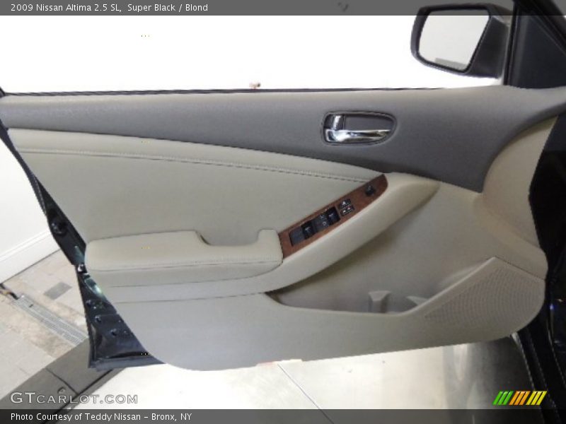 Super Black / Blond 2009 Nissan Altima 2.5 SL