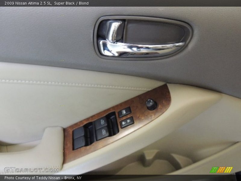 Super Black / Blond 2009 Nissan Altima 2.5 SL