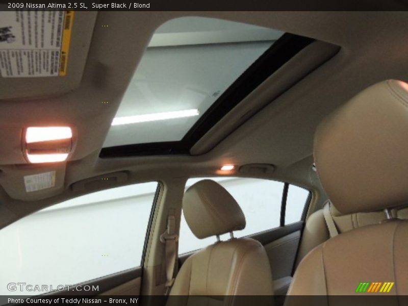Super Black / Blond 2009 Nissan Altima 2.5 SL