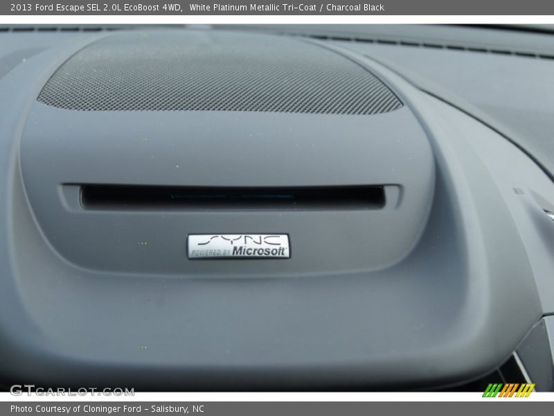 White Platinum Metallic Tri-Coat / Charcoal Black 2013 Ford Escape SEL 2.0L EcoBoost 4WD