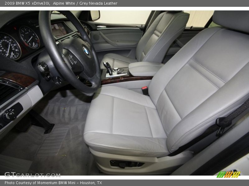 Alpine White / Grey Nevada Leather 2009 BMW X5 xDrive30i