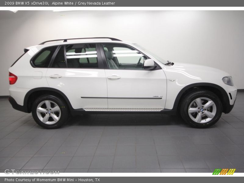 Alpine White / Grey Nevada Leather 2009 BMW X5 xDrive30i