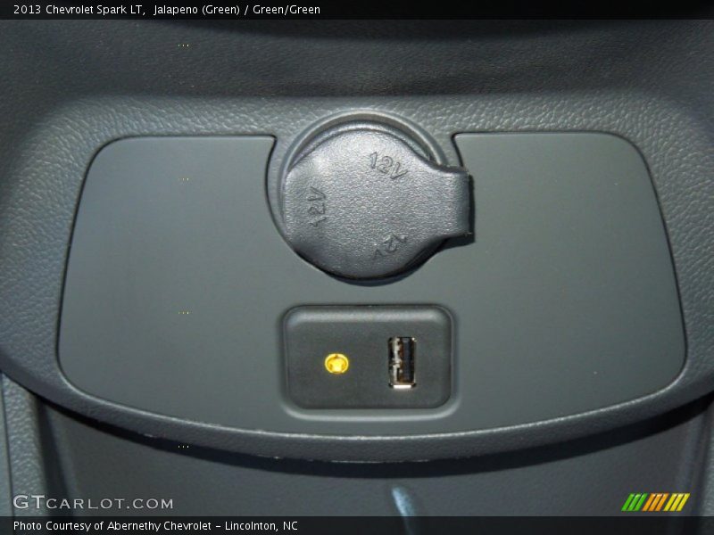 Jalapeno (Green) / Green/Green 2013 Chevrolet Spark LT