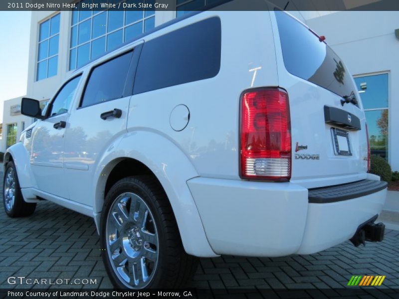 Bright White / Dark Slate Gray 2011 Dodge Nitro Heat