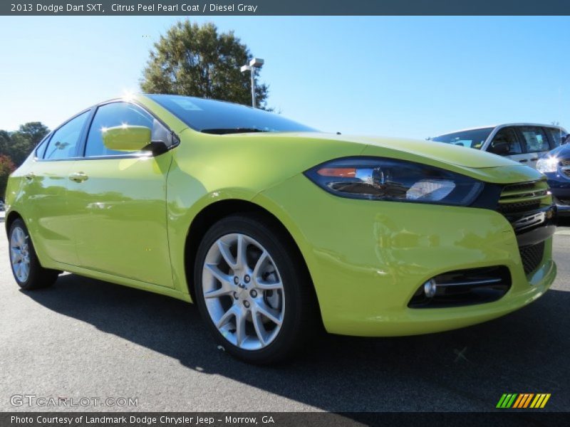 Citrus Peel Pearl Coat / Diesel Gray 2013 Dodge Dart SXT