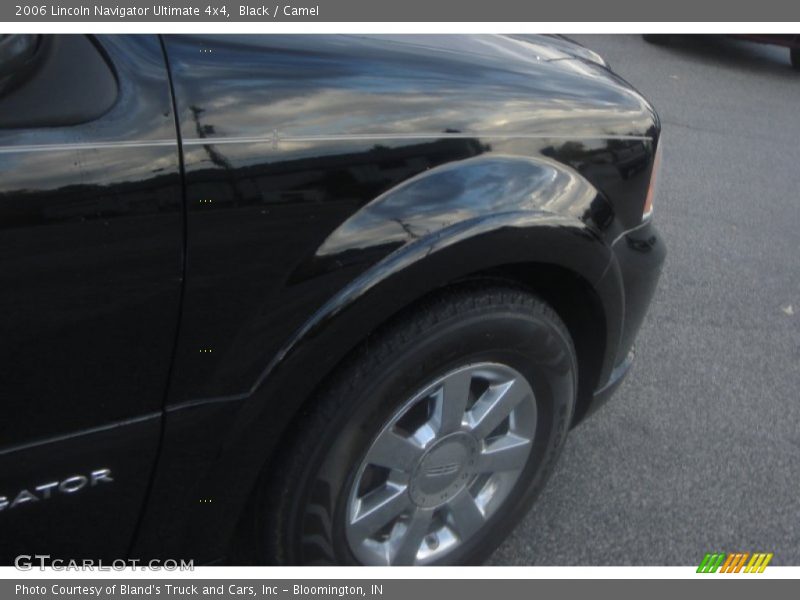 Black / Camel 2006 Lincoln Navigator Ultimate 4x4