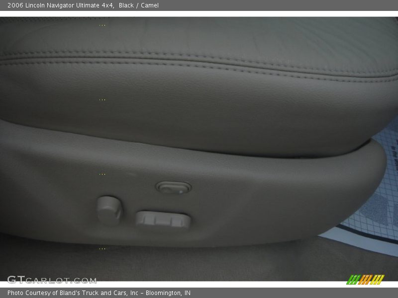 Black / Camel 2006 Lincoln Navigator Ultimate 4x4