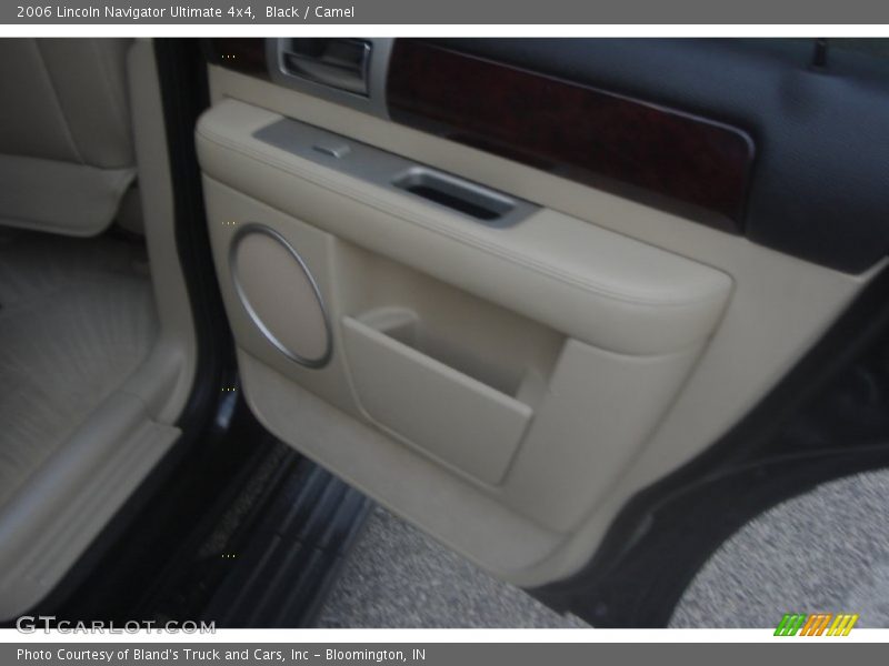 Black / Camel 2006 Lincoln Navigator Ultimate 4x4
