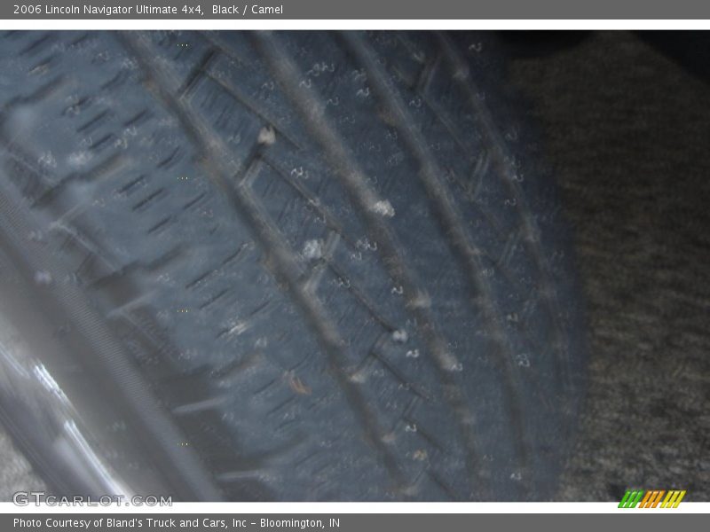 Black / Camel 2006 Lincoln Navigator Ultimate 4x4