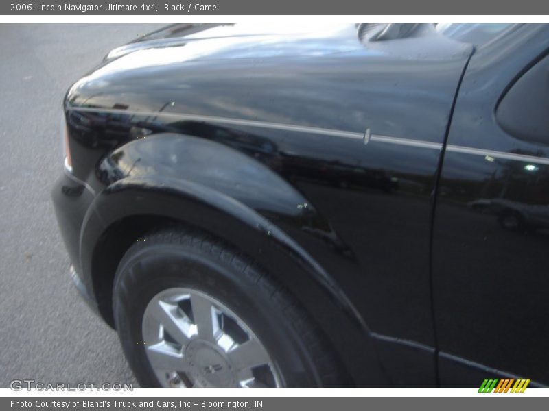 Black / Camel 2006 Lincoln Navigator Ultimate 4x4