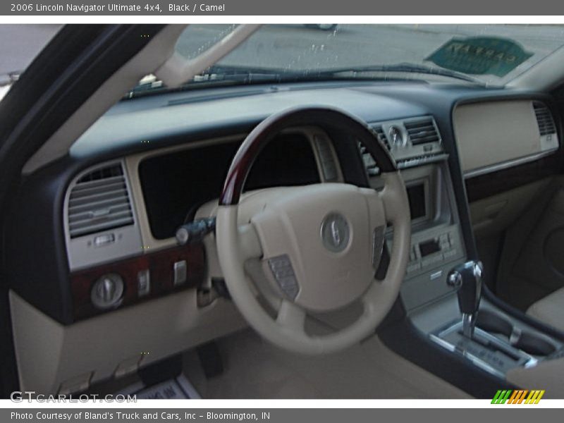 Black / Camel 2006 Lincoln Navigator Ultimate 4x4