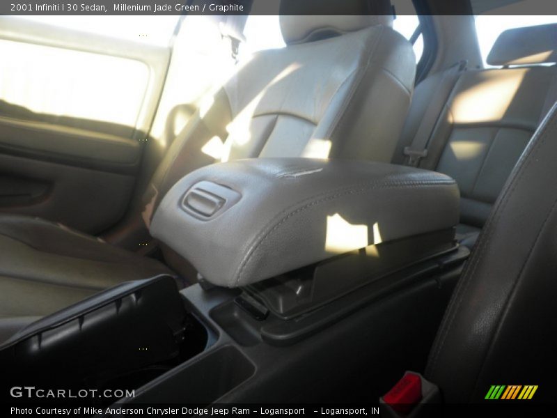 Millenium Jade Green / Graphite 2001 Infiniti I 30 Sedan