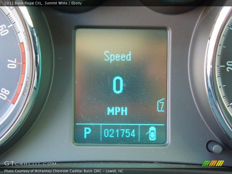 Summit White / Ebony 2011 Buick Regal CXL