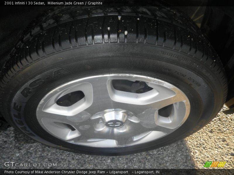 Millenium Jade Green / Graphite 2001 Infiniti I 30 Sedan