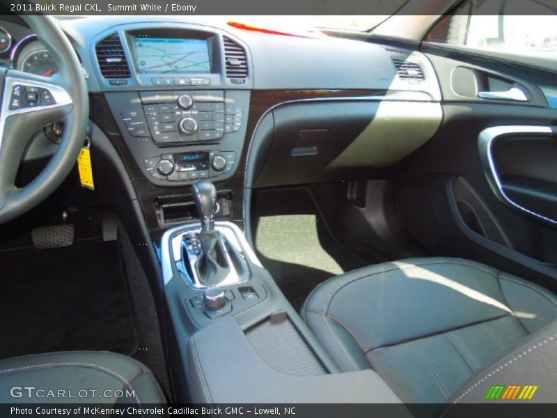 Summit White / Ebony 2011 Buick Regal CXL
