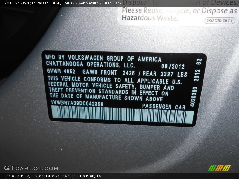 Reflex Silver Metallic / Titan Black 2013 Volkswagen Passat TDI SE