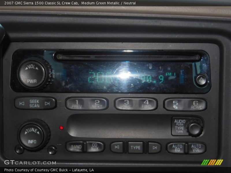 Medium Green Metallic / Neutral 2007 GMC Sierra 1500 Classic SL Crew Cab